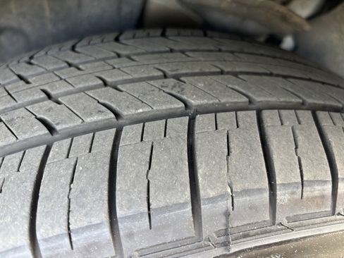 Used 2018 Volkswagen Tiguan SE image 26