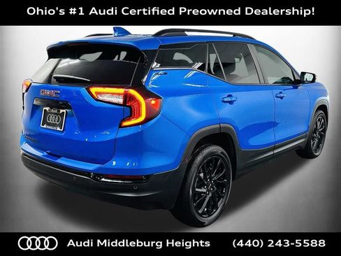 Used 2024 GMC Terrain SLE w/ Driver Convenience Package FWD image 8