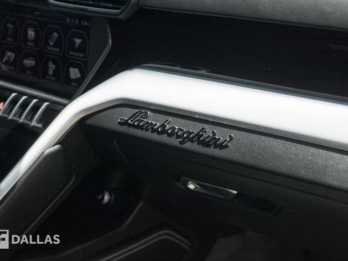 Used 2019 Lamborghini Urus AWD/4WD image 41