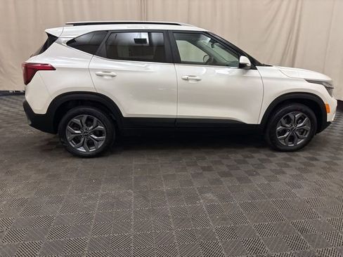 Certified 2024 Kia Seltos S image 4