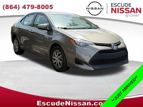 Used 2018 Toyota Corolla LE image 1