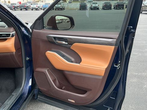 Used 2022 Toyota Highlander Platinum image 27