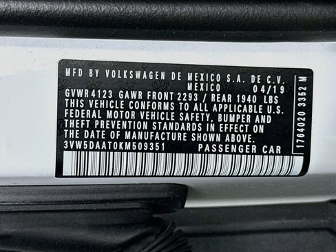 Used 2019 Volkswagen Beetle 2.0T S FWD image 31