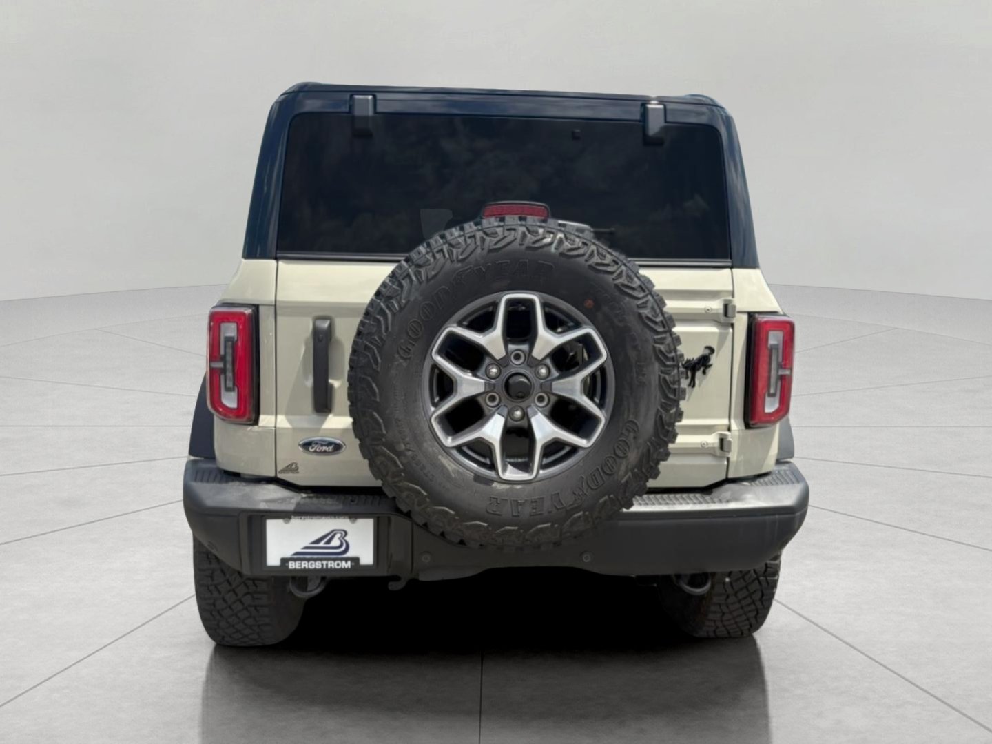Used 2025 Ford Bronco Badlands AWD/4WD image 7