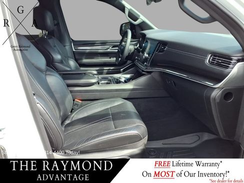 Used 2023 Jeep Wagoneer 4WD image 9