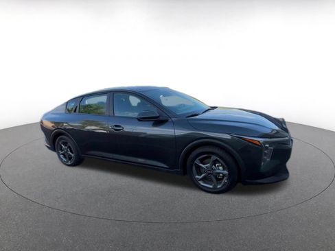 Used 2025 Kia K4 FWD image 2