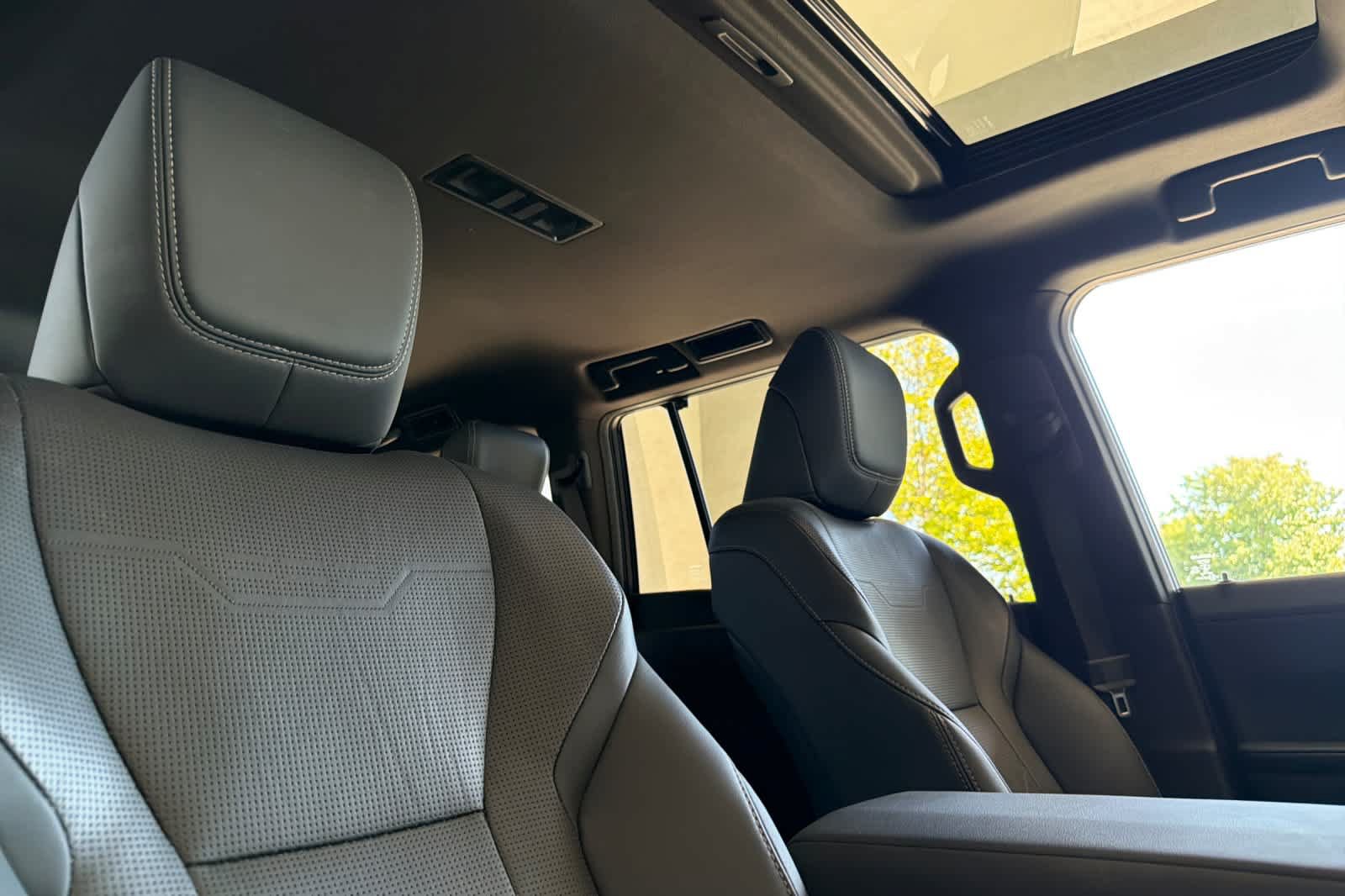 Certified 2024 Lexus GX 550 w/ Accessory Package (Z1) AWD/4WD image 18