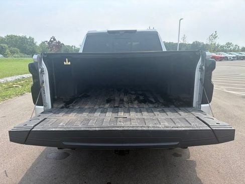 Used 2022 Chevrolet Silverado 1500 LTZ w/ LTZ Premium Package AWD/4WD image 11