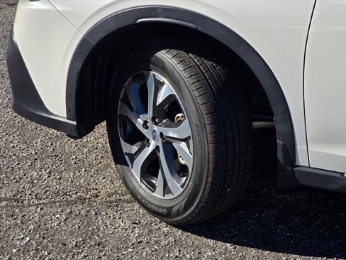 Used 2022 Subaru Outback Limited image 27