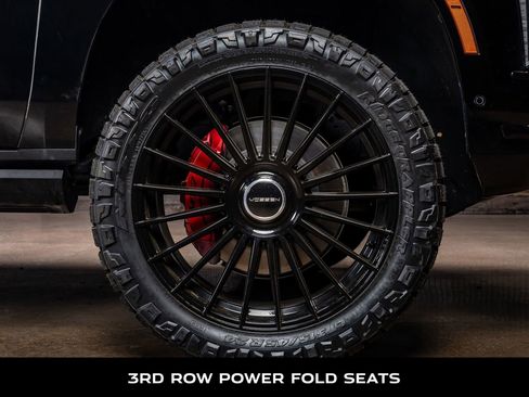 Used 2025 Cadillac Escalade Sport Platinum image 12