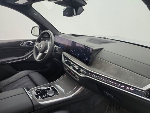 Used 2026 BMW X7 xDrive40i image 19