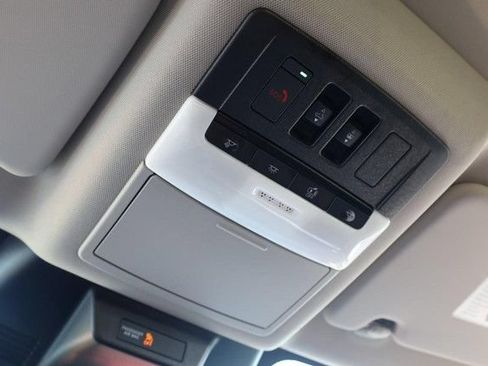 Certified 2025 Nissan Rogue SL w/ Tech Package AWD/4WD image 19