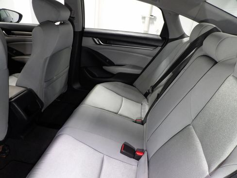 Used 2018 Honda Accord LX image 11