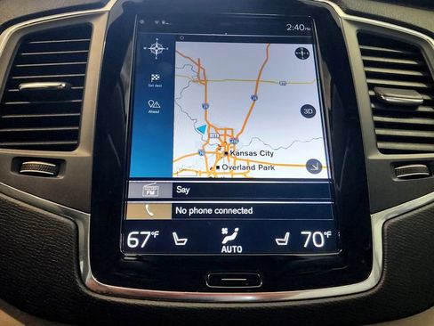 Used 2021 Volvo XC90 T5 Momentum w/ Climate Package image 38