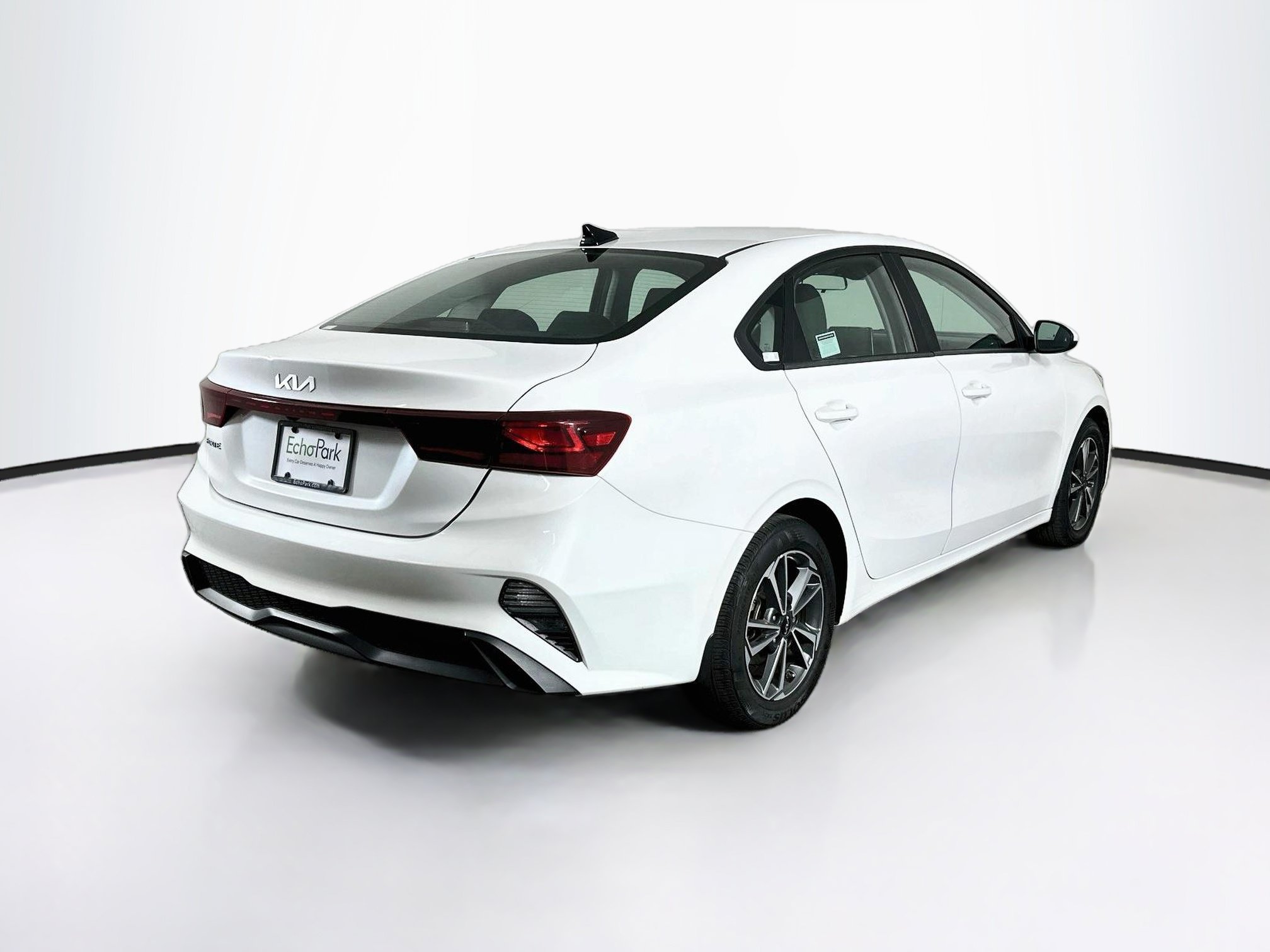 Used 2023 Kia Forte LXS FWD image 9