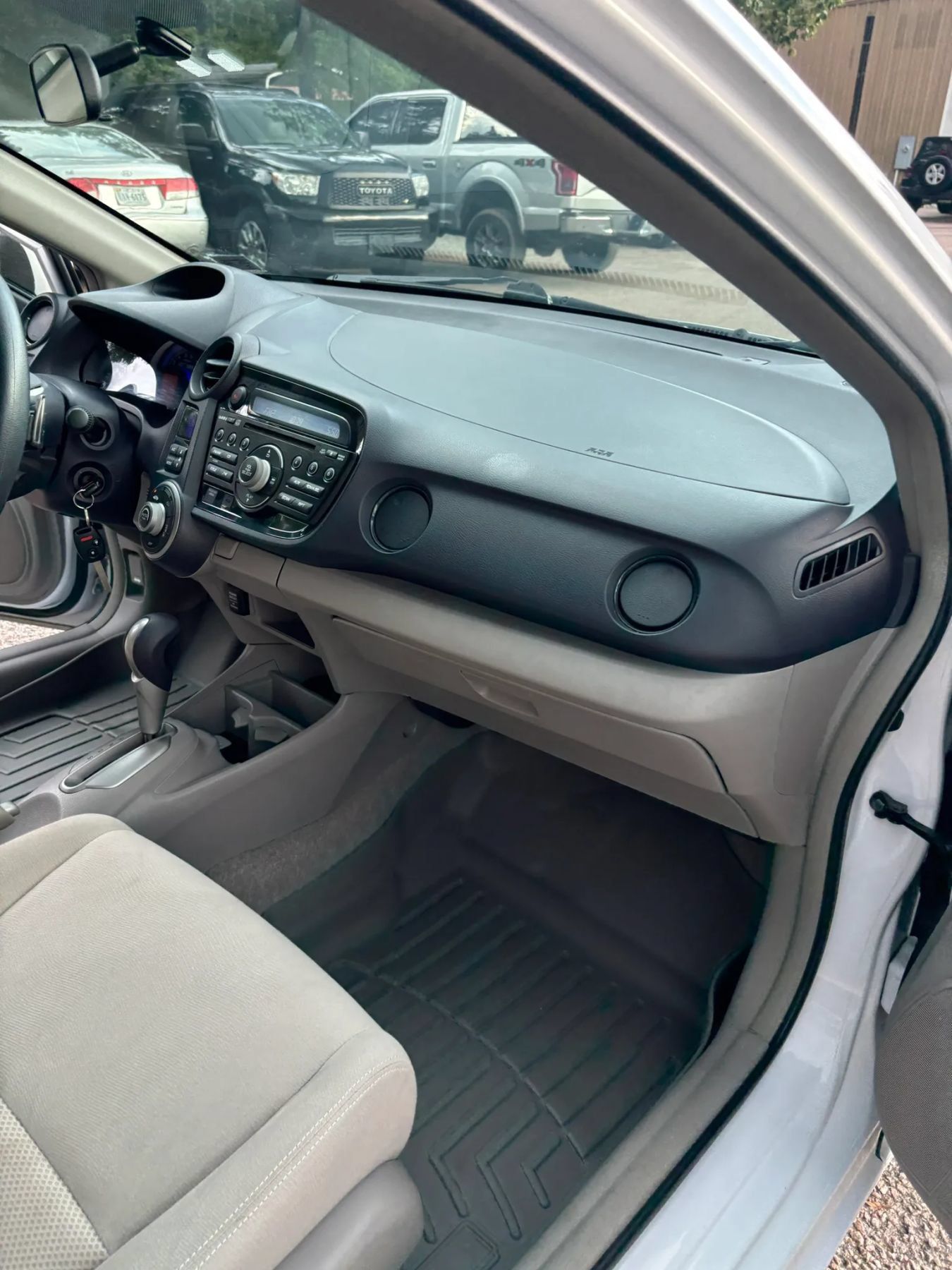 Used 2010 Honda Insight EX image 36
