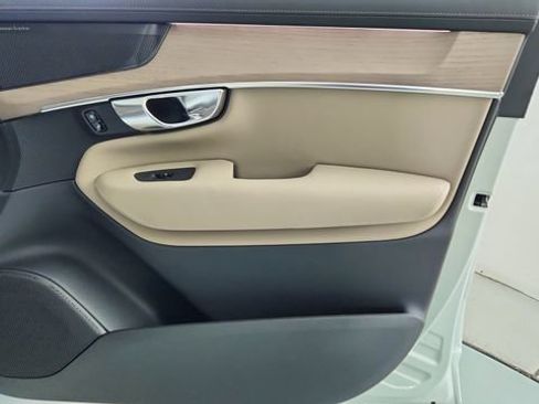 New 2026 Volvo XC90 T8 Plus w/ Protection Package Premier AWD/4WD image 41