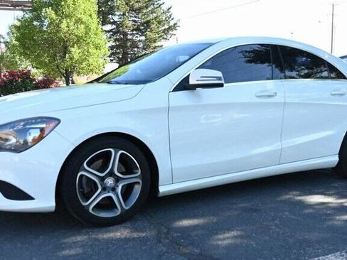 Used 2014 Mercedes-Benz CLA 250 4MATIC image 4