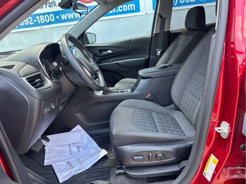 Used 2023 Chevrolet Equinox LT FWD image 25
