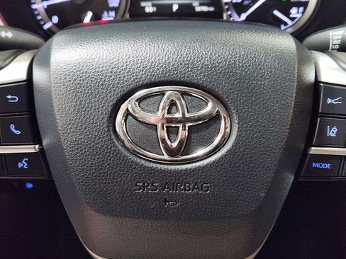 Used 2022 Toyota Highlander XLE image 50