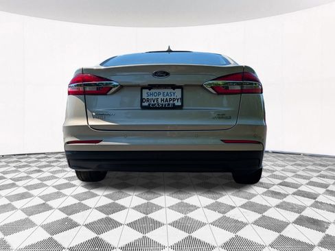 Used 2019 Ford Fusion SE FWD image 13