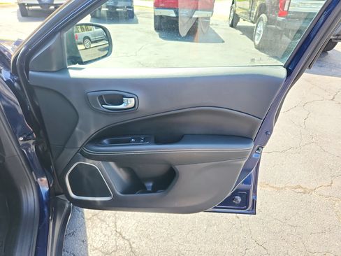 Used 2021 Jeep Compass Latitude AWD/4WD image 27