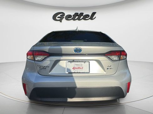 Used 2025 Toyota Corolla LE FWD image 6