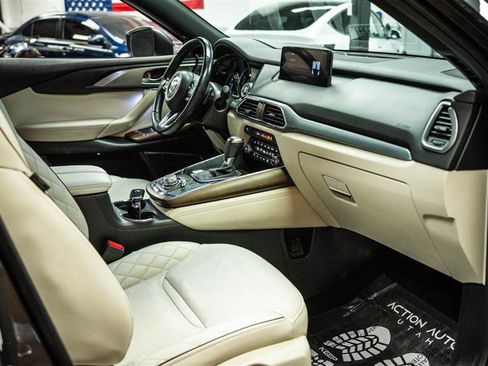 Used 2023 MAZDA CX-9 Signature image 15