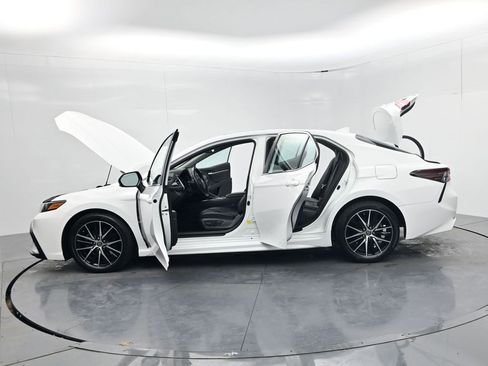 Used 2023 Toyota Camry SE w/ Audio Upgrade Package image 67