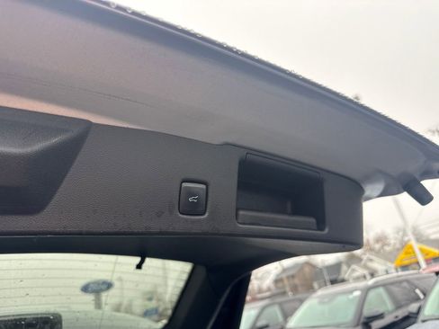 Used 2022 Ford Escape SE w/ Convenience Package image 12