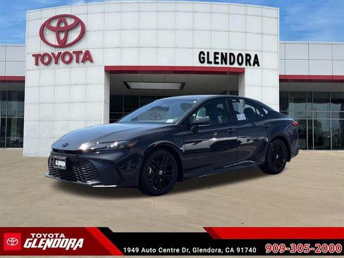 New 2026 Toyota Camry SE FWD image 5