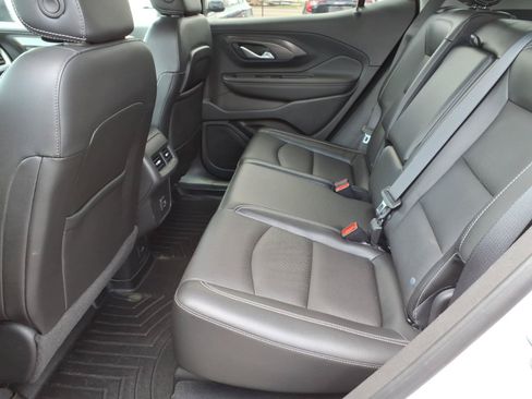 Certified 2022 GMC Terrain SLT w/ Infotainment Package II AWD/4WD image 13