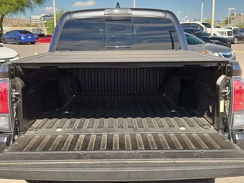 Used 2020 Toyota Tacoma TRD Off-Road w/ Technology Package AWD/4WD image 6