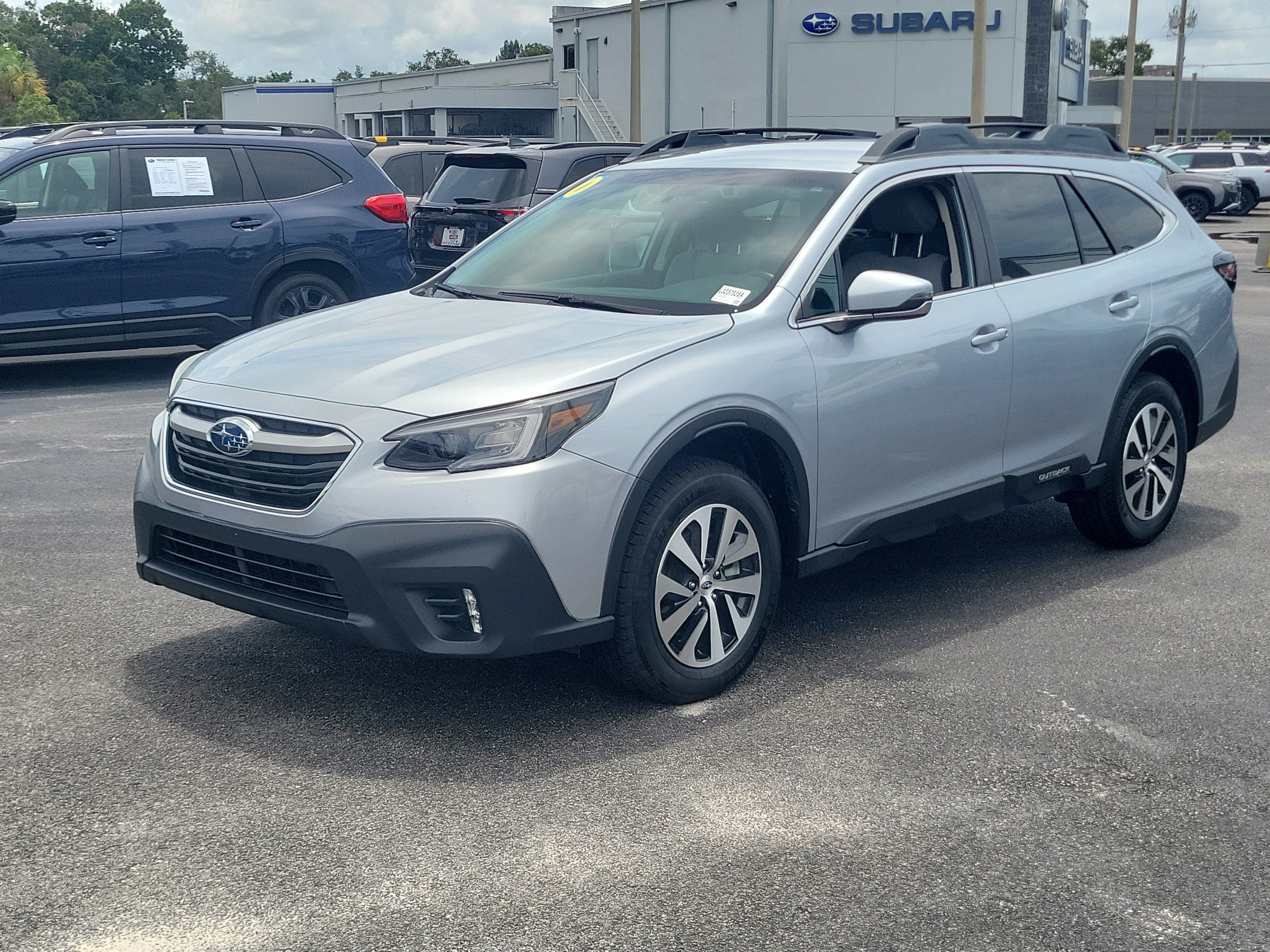 Used 2020 Subaru Outback Premium AWD/4WD image 3