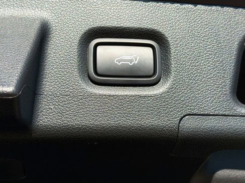 Used 2023 Hyundai Santa Fe SEL w/ Premium Package image 32