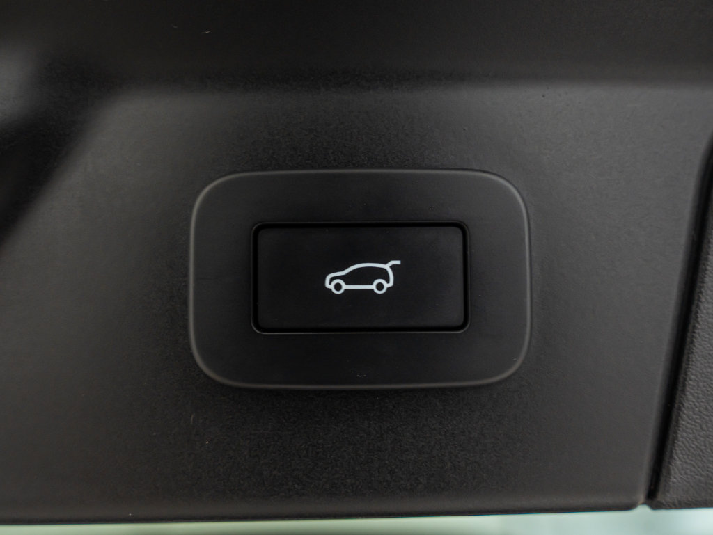 Used 2024 Land Rover Range Rover Velar Dynamic SE AWD/4WD image 22