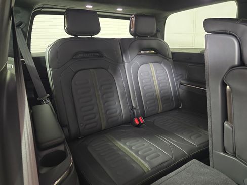 Used 2022 Rivian R1S Launch Edition image 22