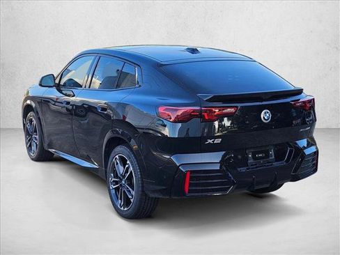 Used 2026 BMW X2 xDrive28i AWD/4WD image 7