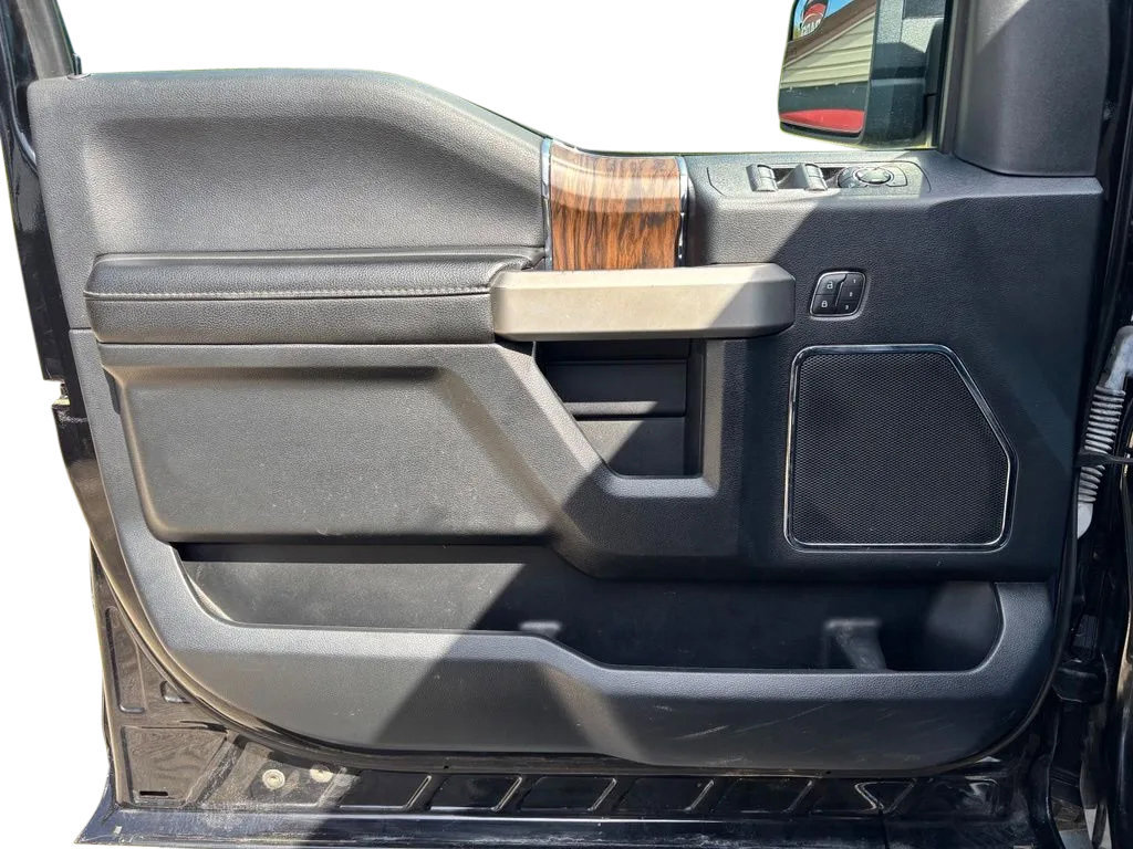 Used 2019 Ford F150 Lariat w/ Trailer Tow Package AWD/4WD image 22