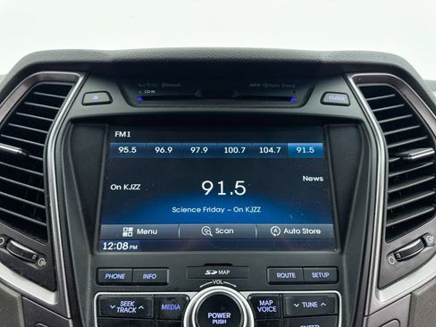 Used 2016 Hyundai Santa Fe Limited w/ Option Group 04 image 17