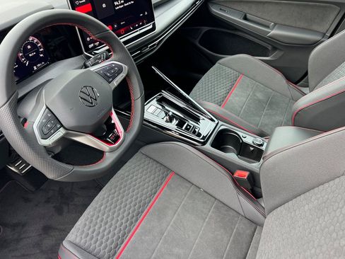 New 2026 Volkswagen GTI SE image 10