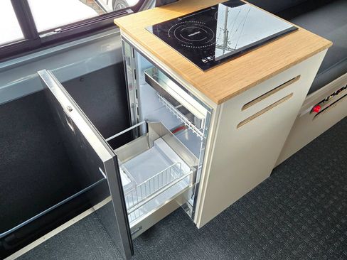 Used 2025 Mercedes-Benz Sprinter 2500 image 35