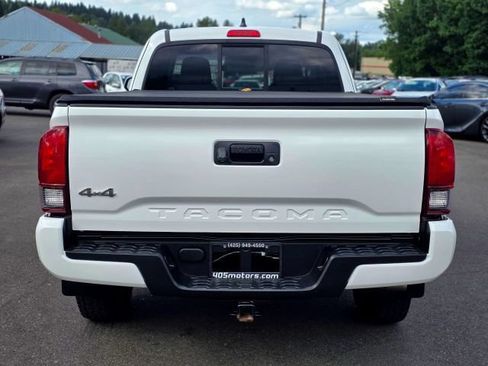 Used 2020 Toyota Tacoma SR w/ SR Convenience Package AWD/4WD image 11