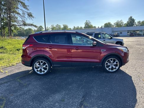 Used 2013 Ford Escape Titanium AWD/4WD image 2