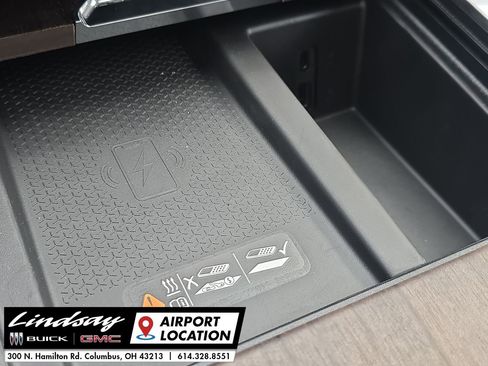 New 2026 GMC Acadia Denali Ultimate w/ LPO, Floor Liner Package AWD/4WD image 39