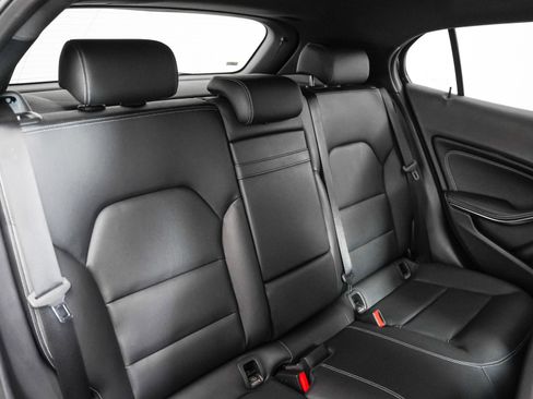 Used 2020 Mercedes-Benz GLA 250 4MATIC image 10