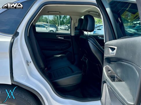 Used 2020 Ford Edge SEL w/ Cold Weather Package AWD/4WD image 24