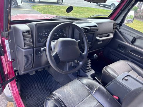 Used 1999 Jeep Wrangler SE AWD/4WD image 14