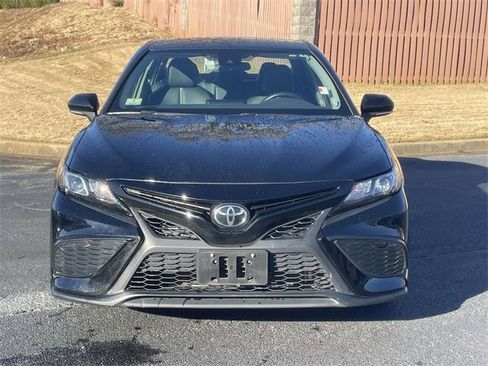 Used 2024 Toyota Camry SE image 2