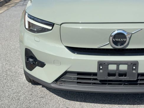 Certified 2024 Volvo XC40 Recharge Ultimate w/ Protection Package Premier image 11